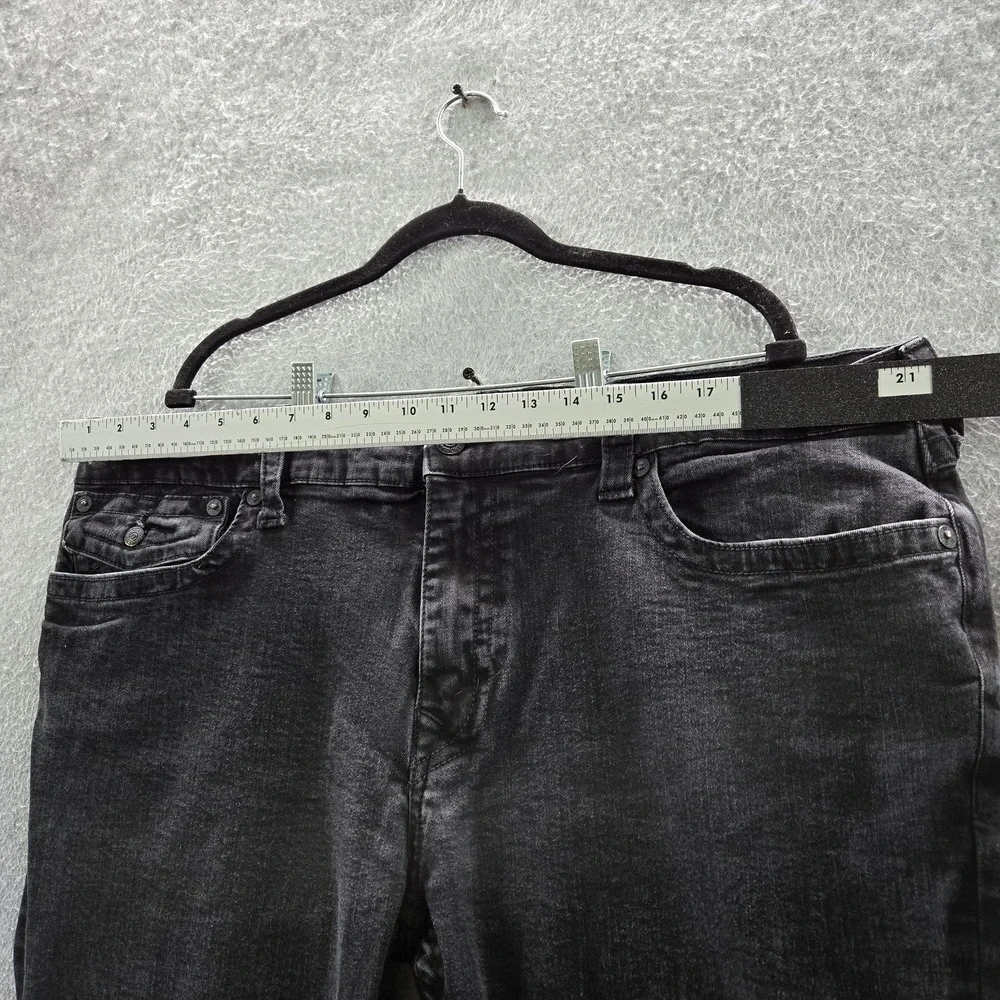 True Religion Men Jeans 42 Black Denim Ricky Straight 28